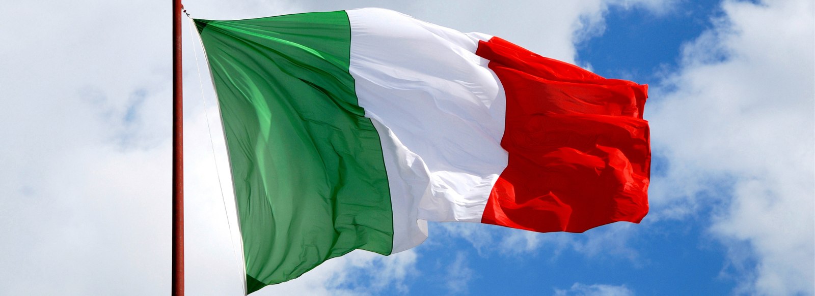 Image accompanying Il peso dei falsi endorsement: così le dichiarazioni false di personaggi famosi sui social network hanno influenzato il dibattito sul referendum sulla giustizia - NewsGuard
